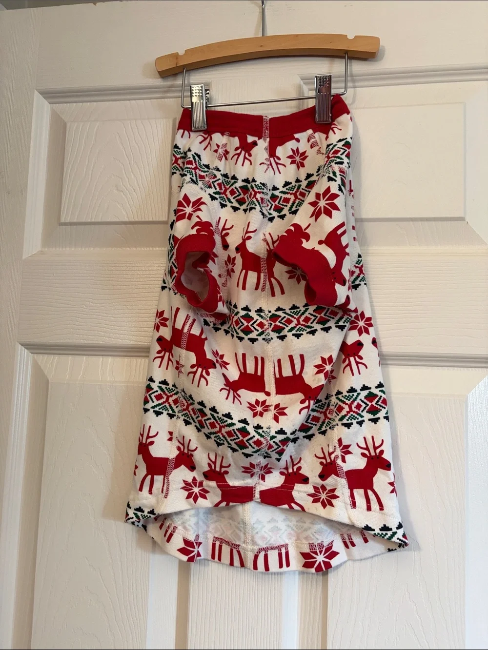 Hanna Andersson Red & White Reindeer Knit Dog Skirt